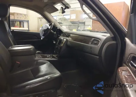 2010 GMC Yukon Denali из США, поврежденный, VIN 1GKUKEEF3AR280830